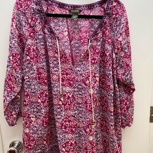 Purple/pink 3/4 sleeve pullover shirt